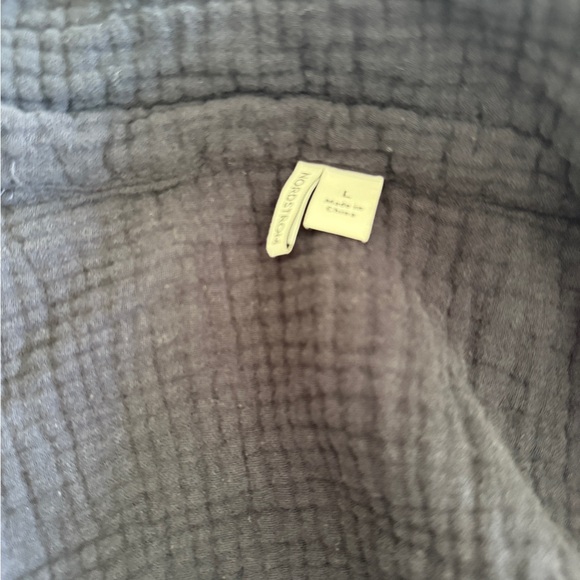 NWOT Nordstrom navy 100% cotton Button Down Shirt - Picture 4 of 8